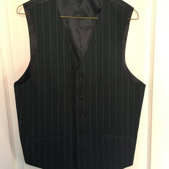 Bonelli Three-Button Blue Pinstripe Suit with Waistcoat - Picture 6 of 6